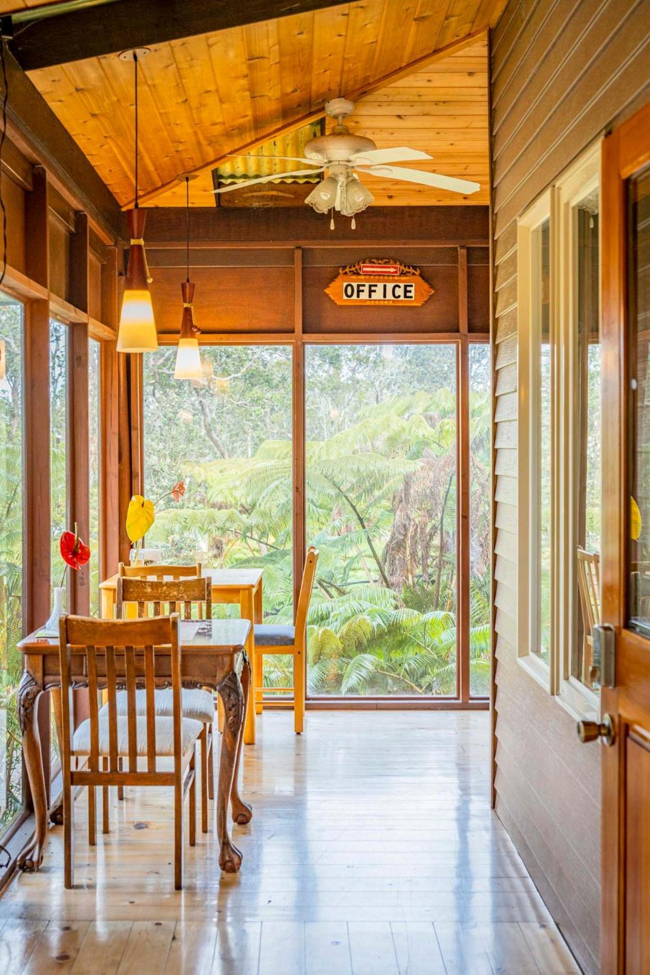 Volcano Inn Bed N Breakfast Exterior photo